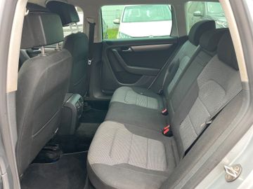 Volkswagen Passat Variant - 8