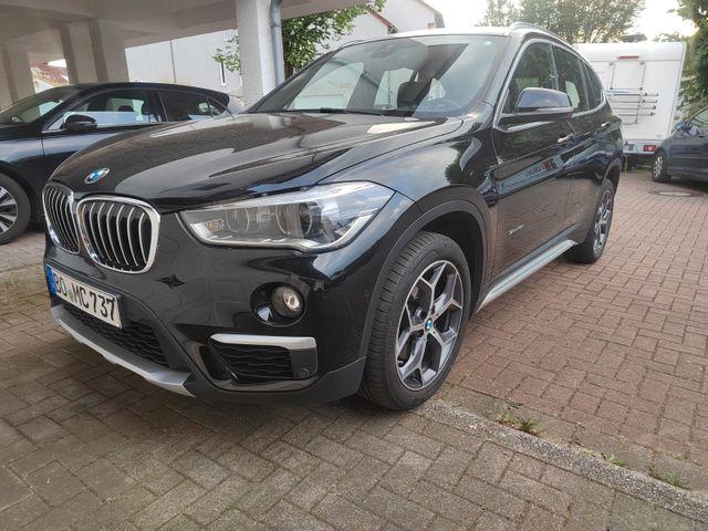 BMW X1 sDrive18i Scheckheft 1. Hand Busin. Paket
