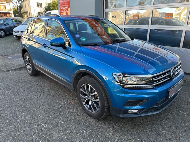 Fahrzeugabbildung Volkswagen Tiguan 2.0 DSG 4Motion+Kamera+Navi+HeadUp+AHK