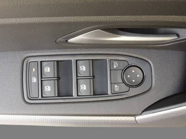 Fahrzeugabbildung Dacia Neuer Dacia Duster Expression TCe 130 4x4