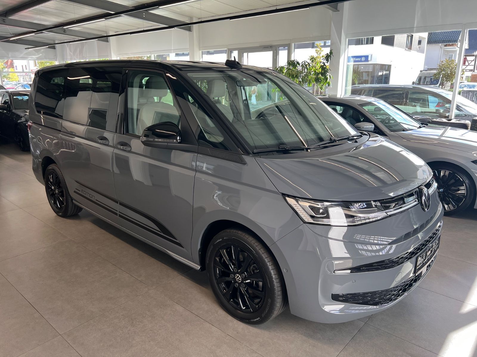 Volkswagen T7 Multivan Edition /  Lang / 5 J. Garantie