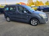 Peugeot Partner Tepee 1.6 HDi 92 CV Outdoor - blaue Peugeot Partner Tepee