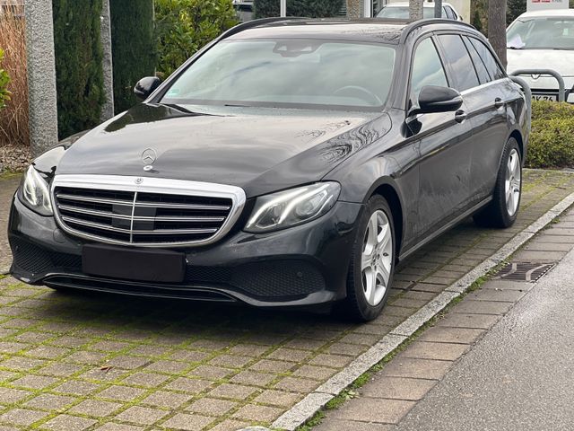 Mercedes-Benz E 220/Standheizung/Abstandstempomat