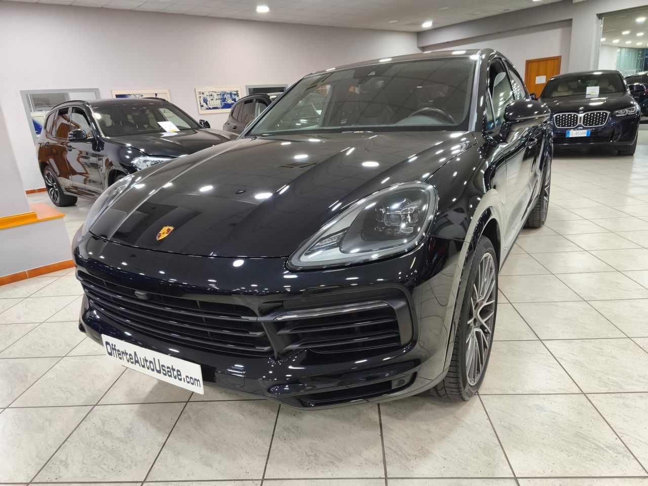 Porsche Cayenne Coupé 3.0 V6 340 cv platinium ed imagem 3