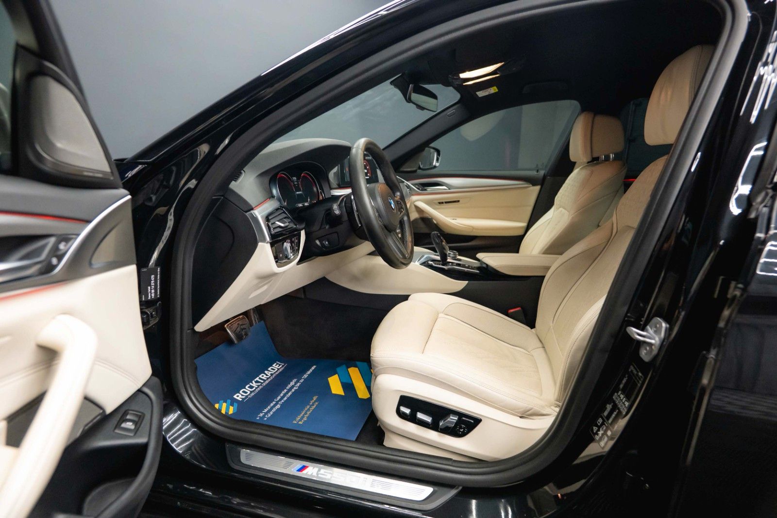 Fahrzeugabbildung BMW M550i xDrive Shadow Line | ACC | Massage | LED