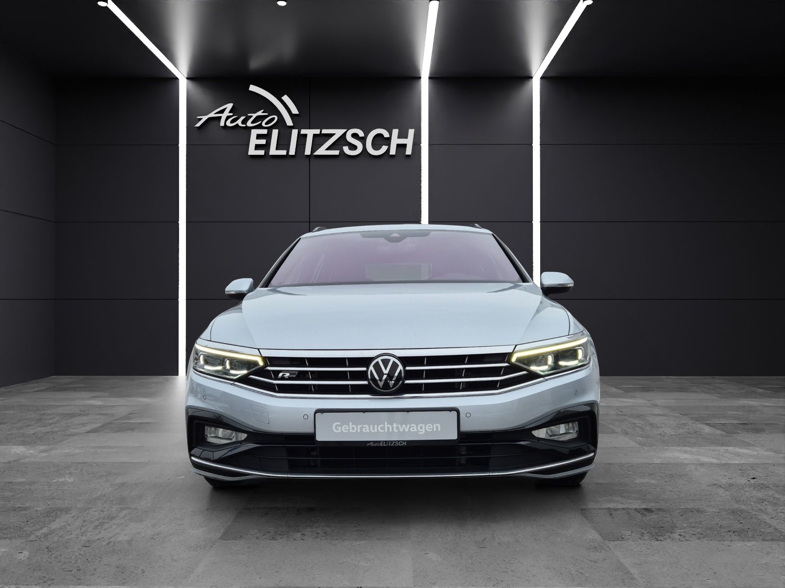 Fahrzeugabbildung Volkswagen Passat Variant TSI R-Line DSG Matrix Navi AID AC