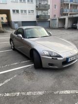 Honda S2000 2.0i LS - Honda mit Benzin-Antrieb: Cabrio