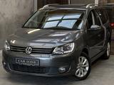 Volkswagen Touran 2.0 TDI Highline *7 Sitze*Pano*Kamera*
