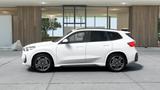 BMW iX1 eDrive20 M Sportpaket AHK Adaptives Fahrwerk - mit Elektro-Antrieb: Geländewagen, Adaptives Fahrwerk