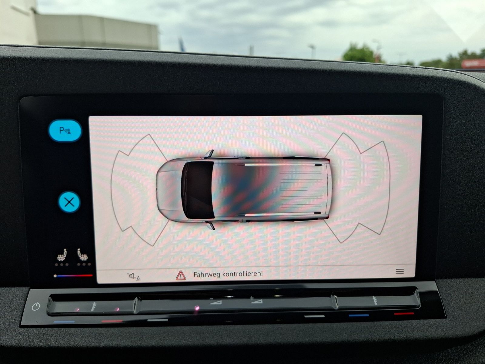 Fahrzeugabbildung Volkswagen Caddy Kasten Maxi TSI DSG STH Navi GRA PDC SH