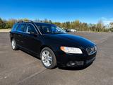 Volvo V70 2.4 D5  NR: 36042 READY FOR PICKUP - Volvo V70: Automatik
