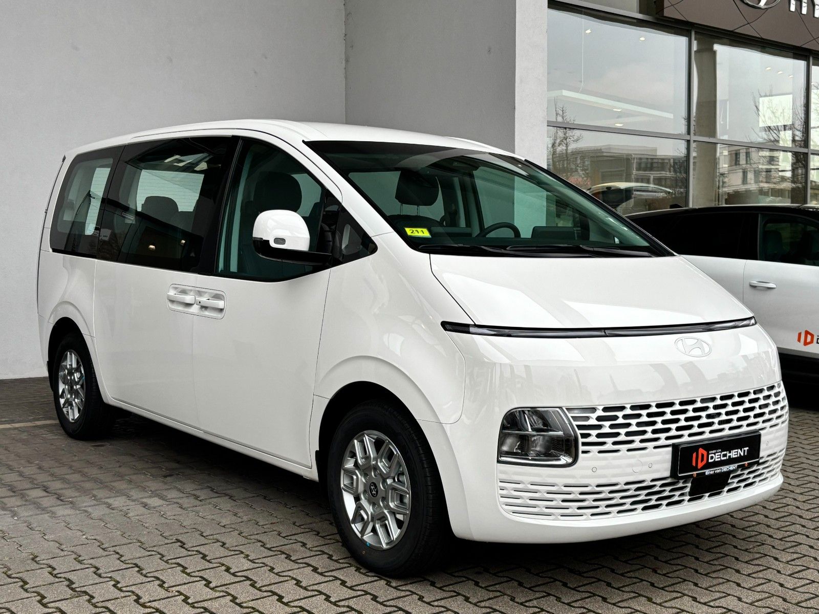 Fahrzeugabbildung Hyundai Staria HEV Trend 225PS Park-/Shuttle-Parket !