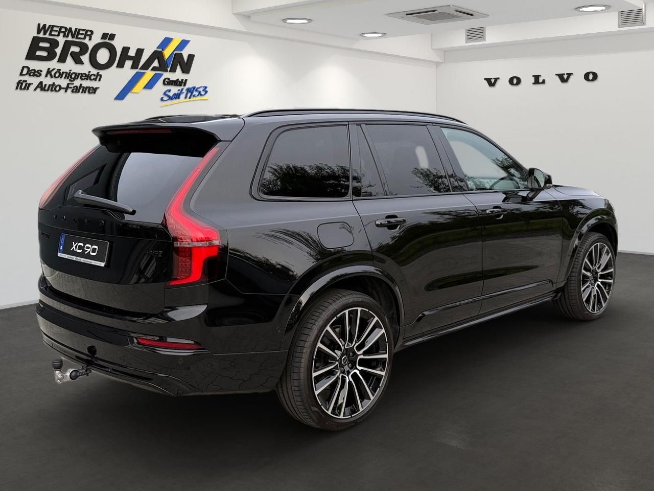 Fahrzeugabbildung Volvo XC90 B5 AWD Benzin Plus Black Edition