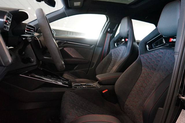 Audi RS3 Sportback | Schalensitze | Carbon | Keramik