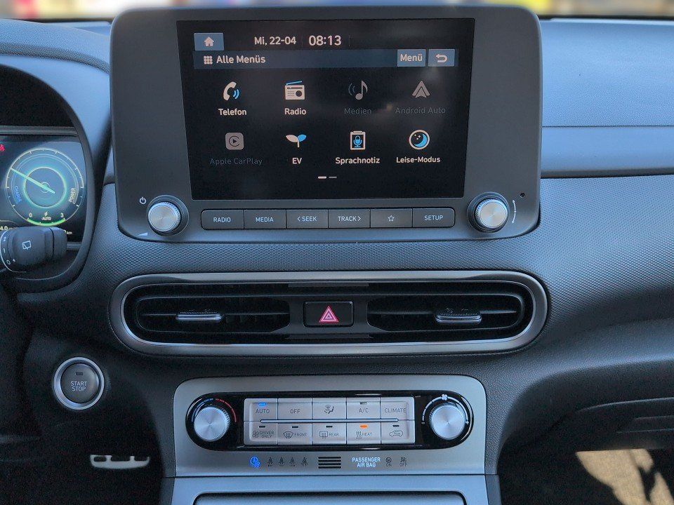 Fahrzeugabbildung Hyundai KONA EV 39kWh SELECT EFFI-P GAR-3/2031 SOH-96,7%