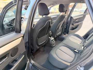 BMW 216 Active Tourer - 11