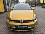 Volkswagen Golf Variant 1.0 TSI Sound - mit Benzin-Antrieb: Gelb, Kombi