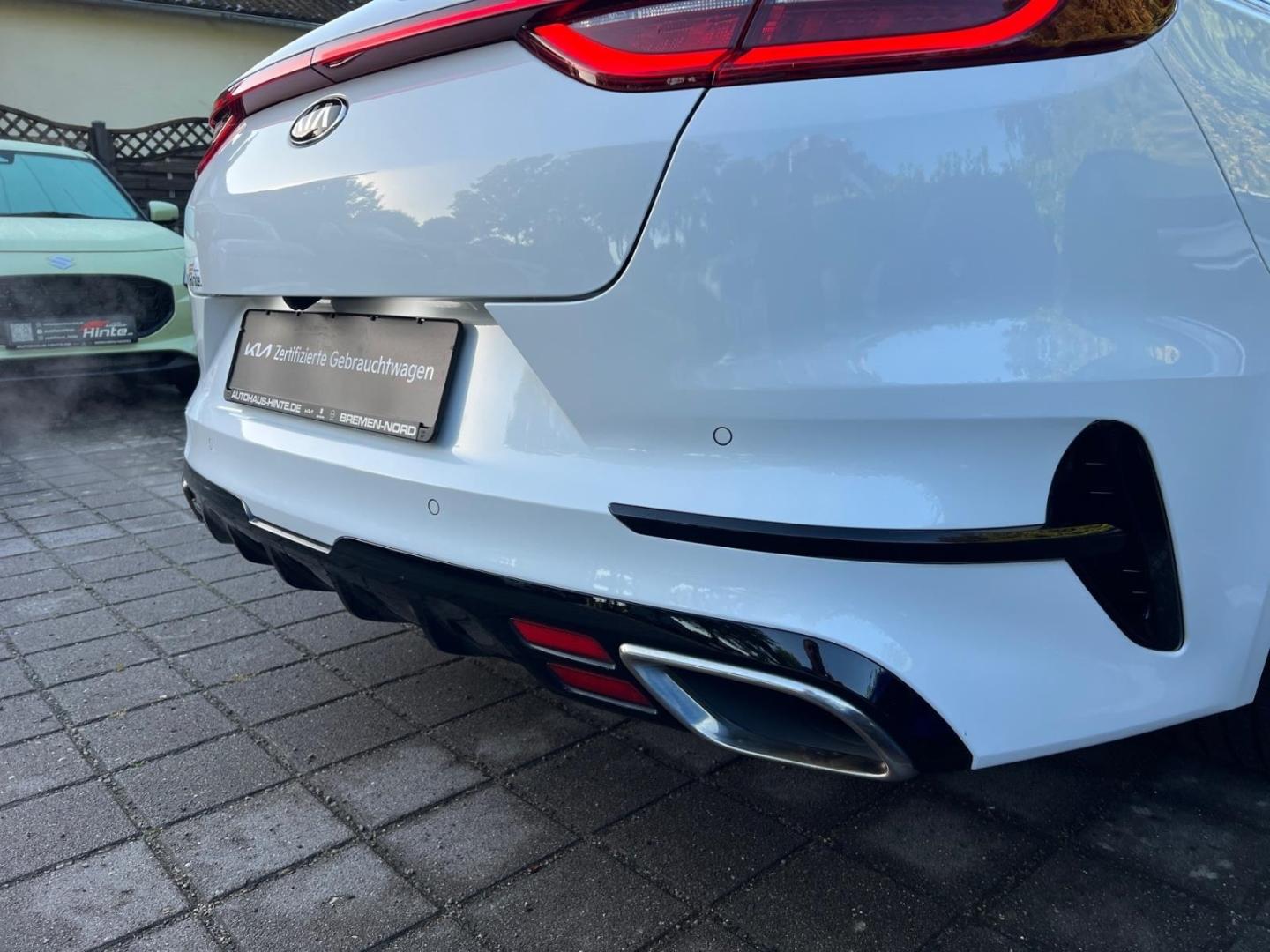 Kia ProCeed GT 1.6T SPORTAUSPUFF PANORAMA NAVIGATION