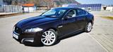 Jaguar XF 2.2 L Diesel - sparsam und luxoriös, Leder - rote Jaguar XF