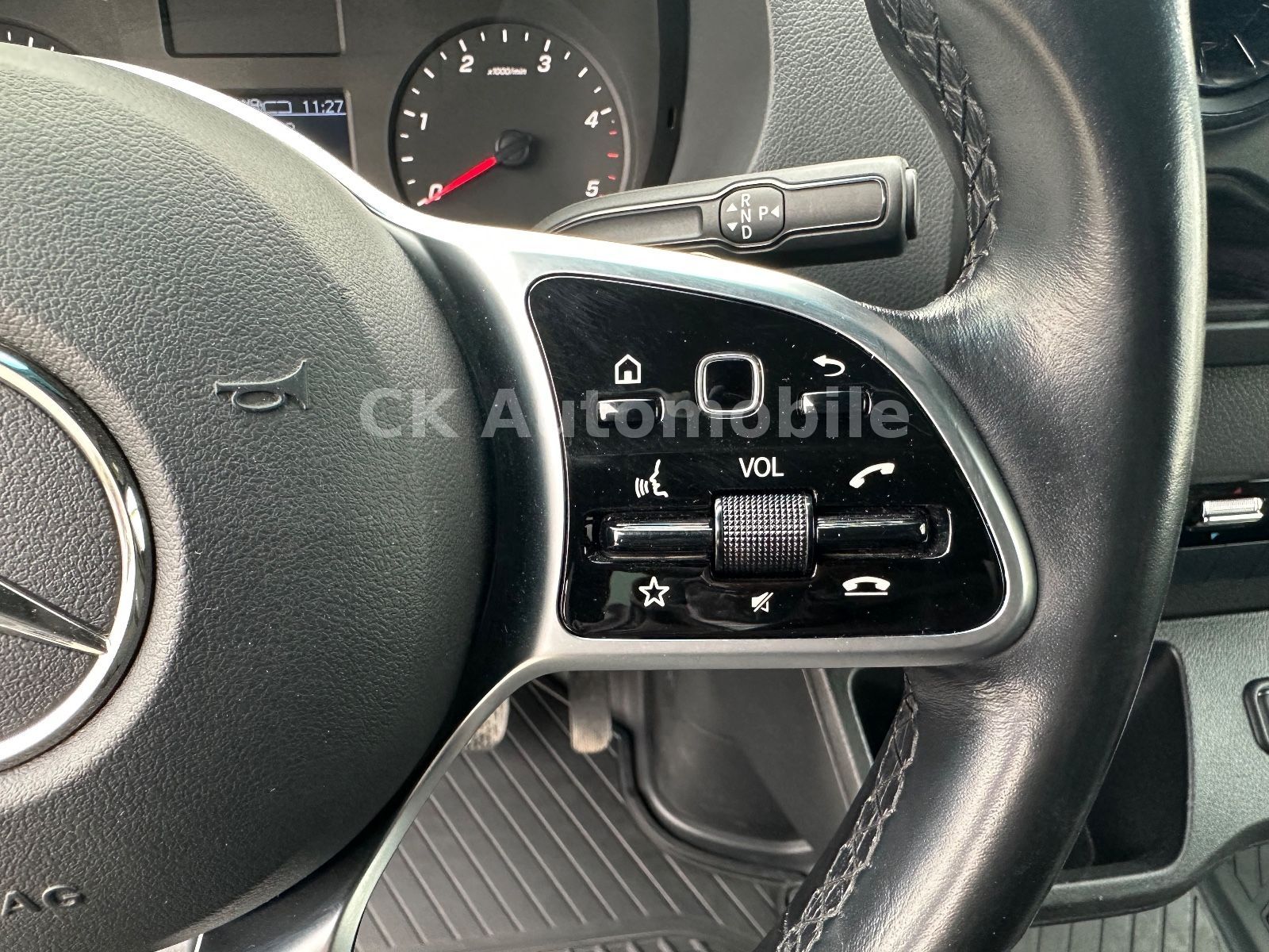 Fahrzeugabbildung Mercedes-Benz Sprinter III Tourer 316 CDI Autom/9 Sitze/Kamera