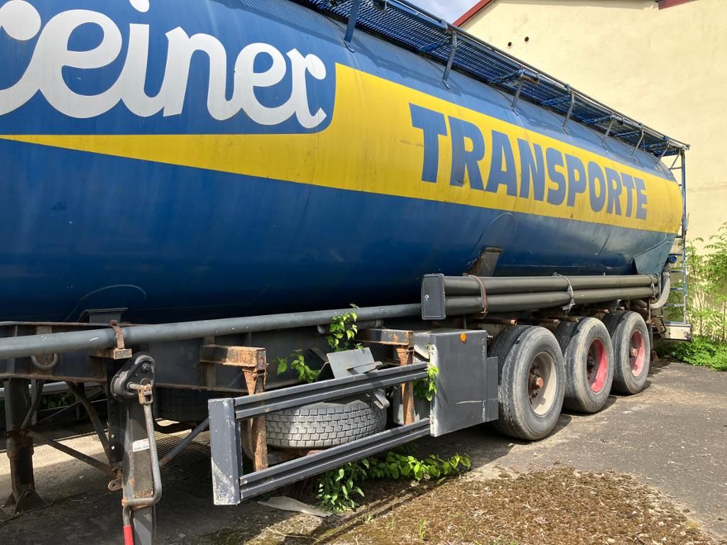 Fahrzeugabbildung Andere 3-Achs-Silo f Staub-u. Rieselgüter Typ SSK59/10-