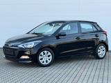 Hyundai i20 blue Classic - Hyundai i20: Schwarz