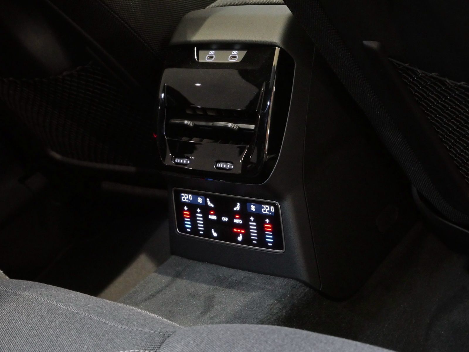 Audi A6 - Bild 18