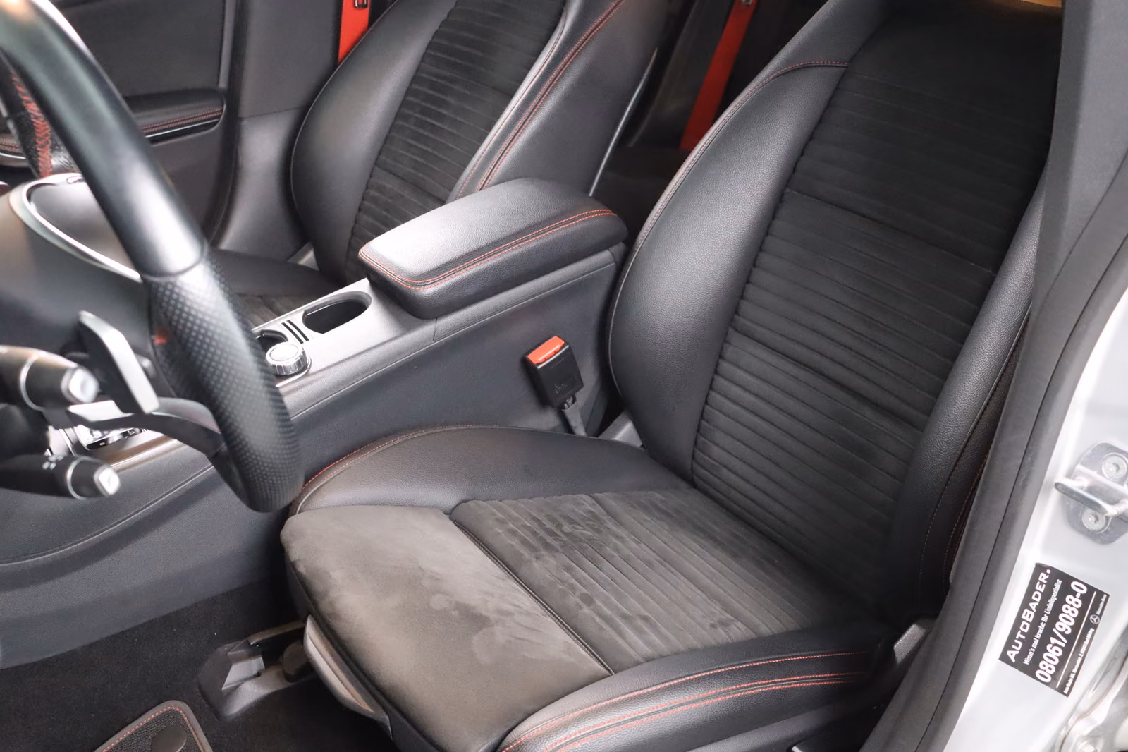 Mercedes-Benz CLA 45 AMG 4Matic Coupe * Led * Navi * Alcantara