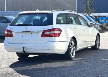 Mercedes E 220 - 6