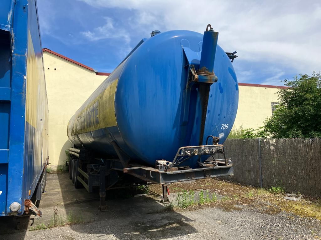 Fahrzeugabbildung Andere 3-Achs-Silo f Staub-u. Rieselgüter Typ SSK59/10-