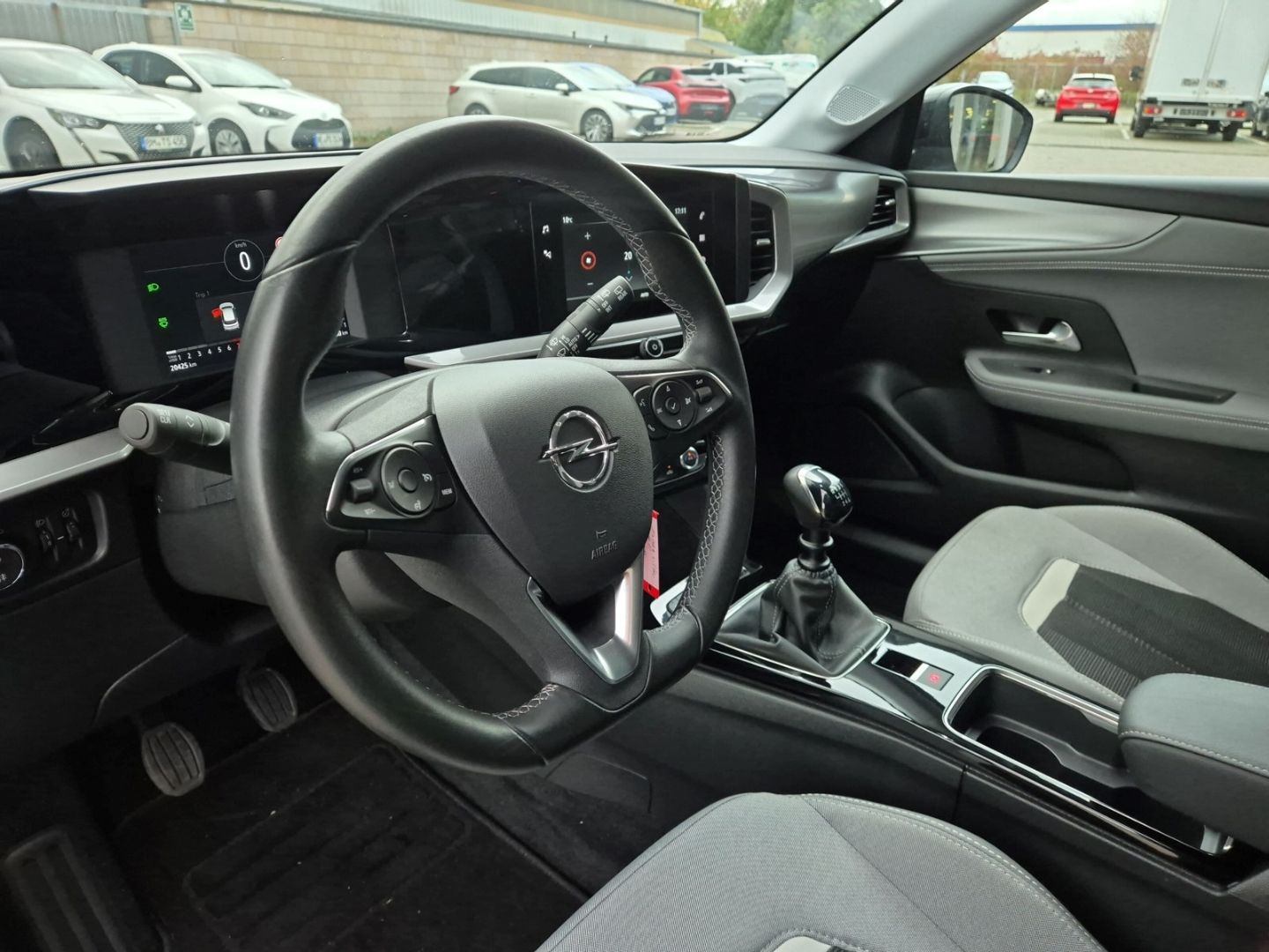 Fahrzeugabbildung Opel Mokka Elegance Digitales Cockpit LED Apple CarPl