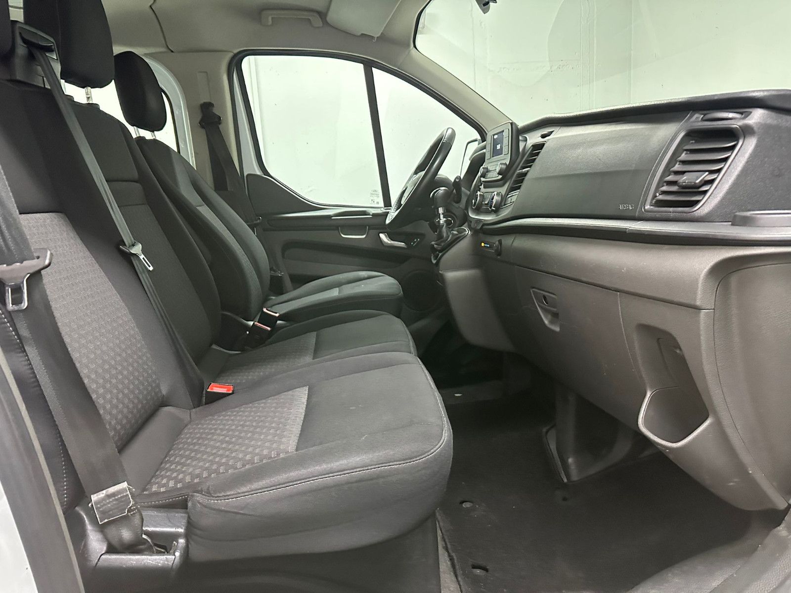 Fahrzeugabbildung Ford Transit Custom *9-SITZE*2xKLIMA**AHK*