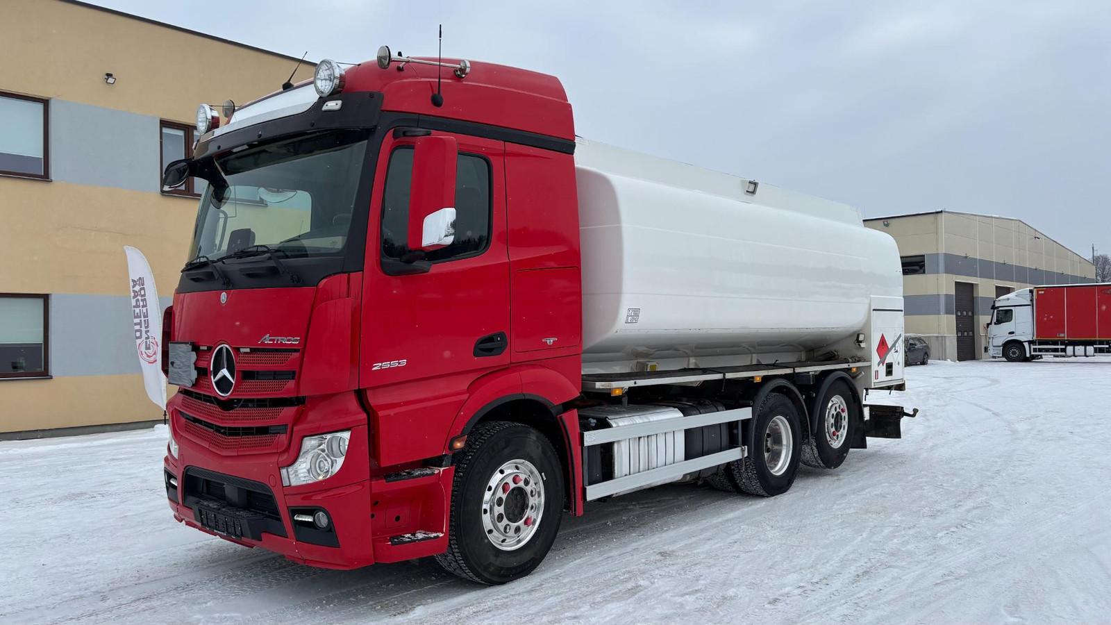 Mercedes-Benz Actros 2553 6x2*4 RETARDER + 18.800 LITERS + ADR