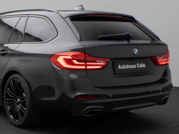 Fahrzeugabbildung BMW 530d xD M Sport Panorama Kamera H/K Alarm 19Zoll