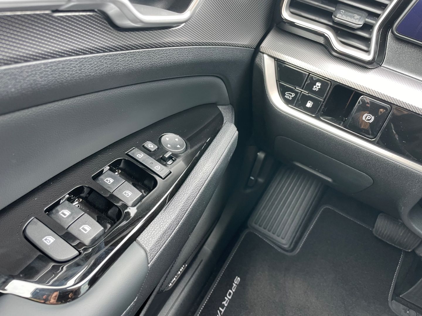 Fahrzeugabbildung Kia Sportage Plug-in Hybrid 4WD LED Klimasitze Kamer