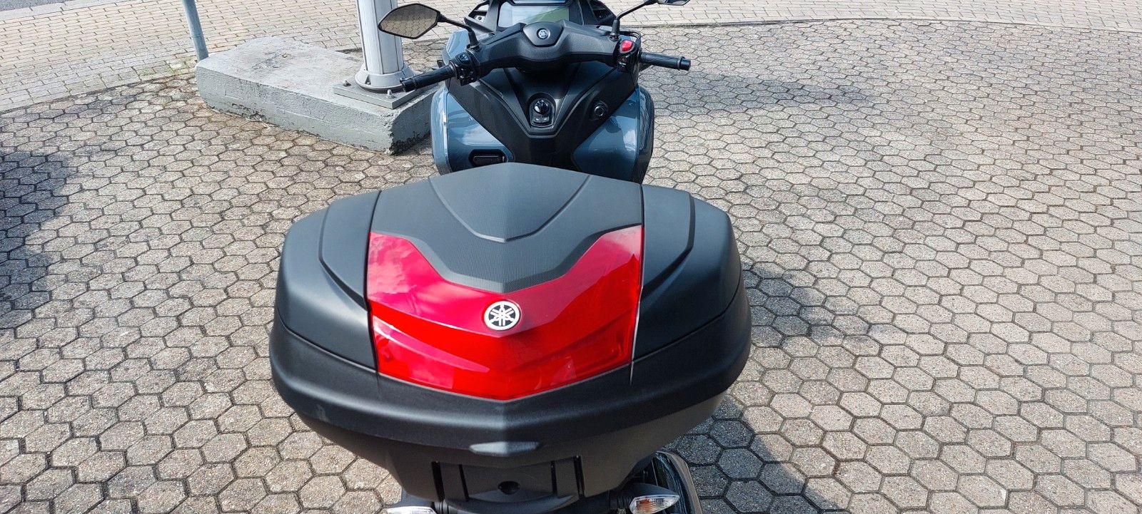 Fahrzeugabbildung Yamaha Tricity 300  25  Touring Edition  Zub für 750.-€