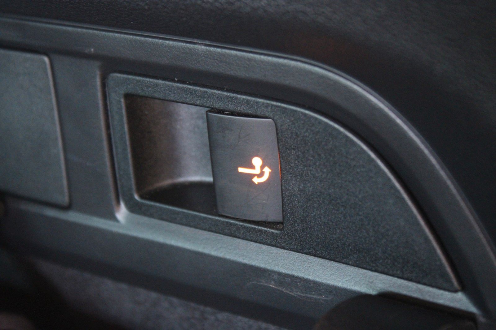 Fahrzeugabbildung SKODA Kodiaq DSG 4x4 SOLEIL LED AHK LEDER ACC STDHZ