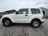 Mitsubishi Pajero - Mitsubishi aus 2010: Geländewagen