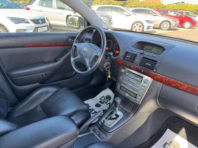 Toyota Avensis  2.4 Executive Liftback