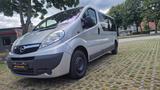 Opel Vivaro langer Radstand-9xSitzer-AHK-2Zonen Klima - Opel Vivaro: Lang
