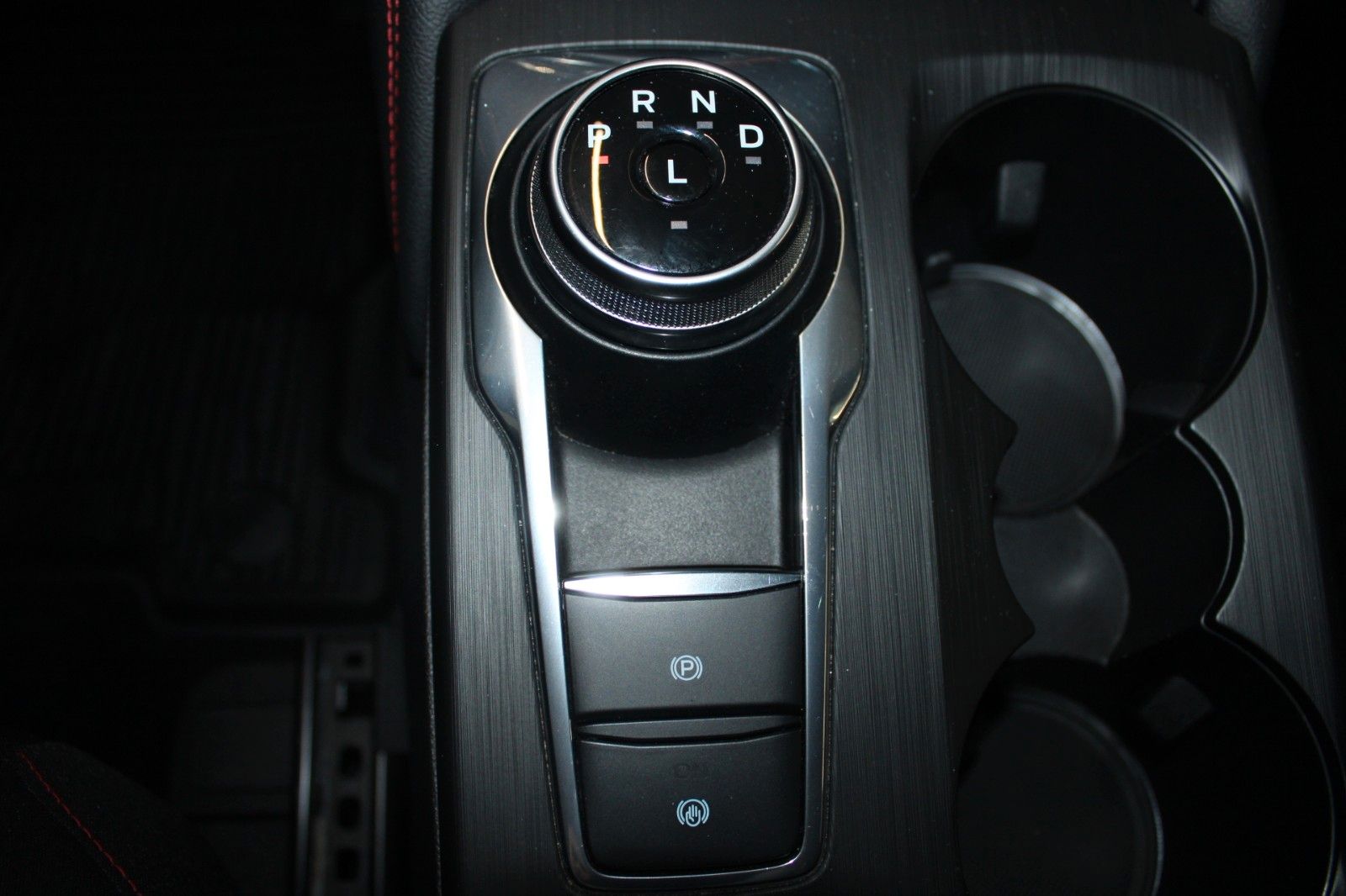 Fahrzeugabbildung Ford Kuga 2.5 PHEV ST-Line Aut. NAVI CAM WinterPaket