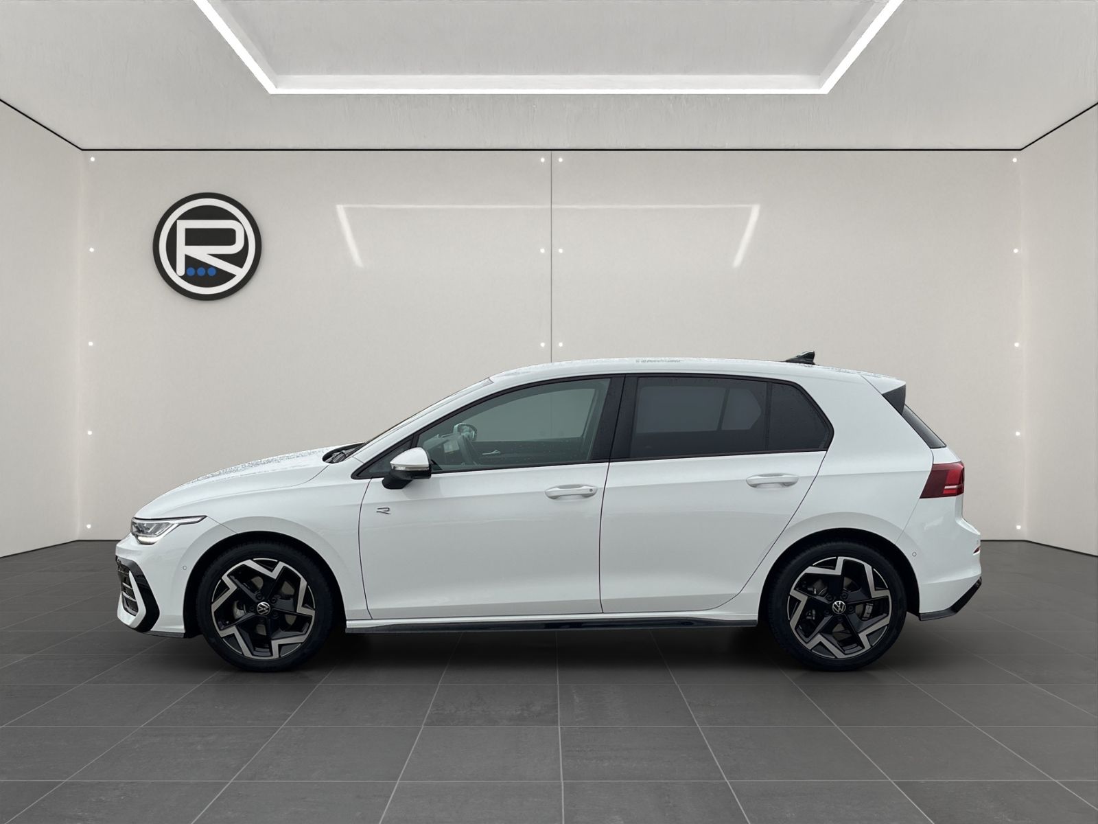 Volkswagen Golf VIII 1.5 eTSI R-Line DSG foto 3