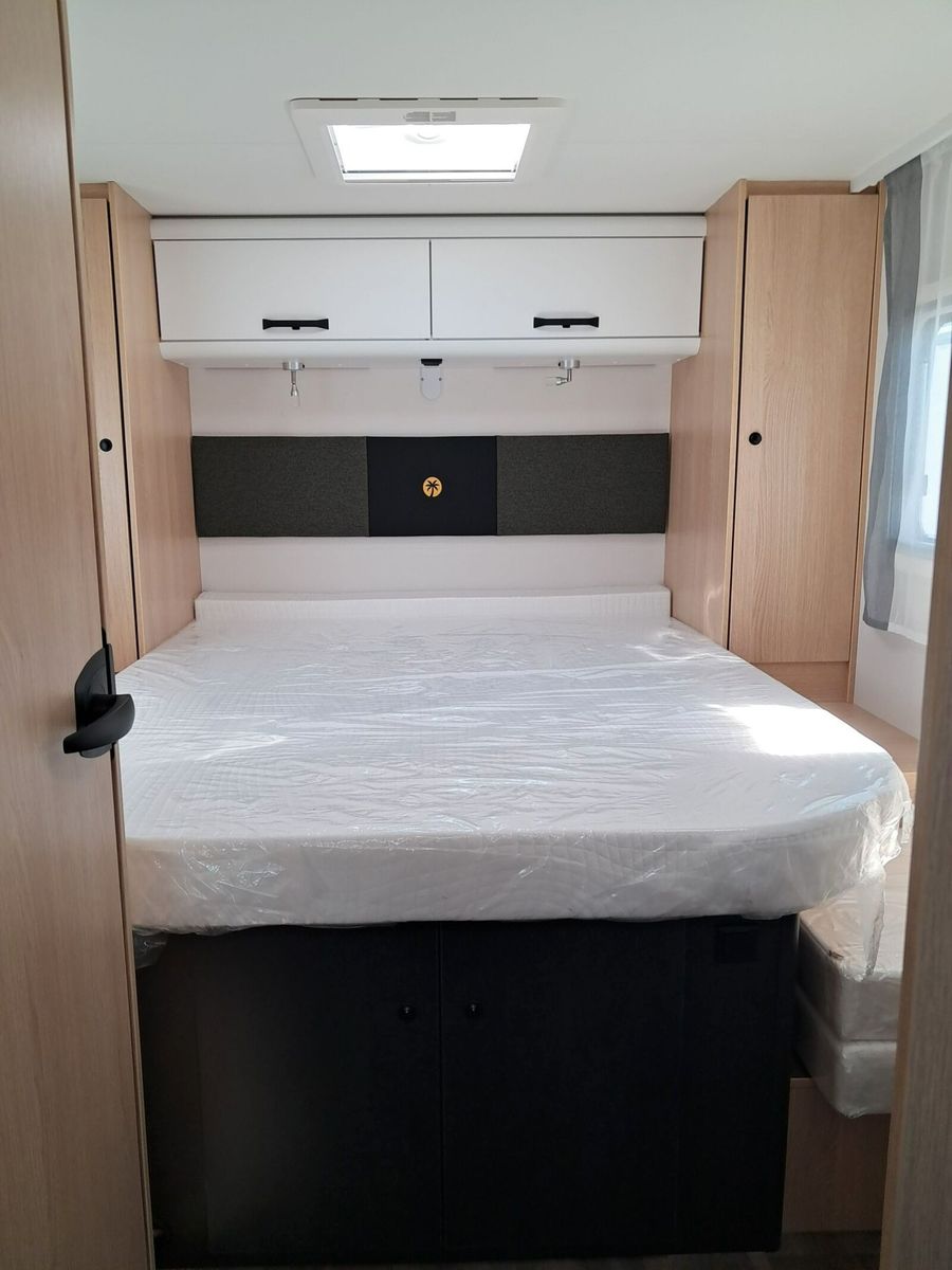 Fahrzeugabbildung Sunlight Adventure T Ford 690L Bi-Xenon Scheinwerfer