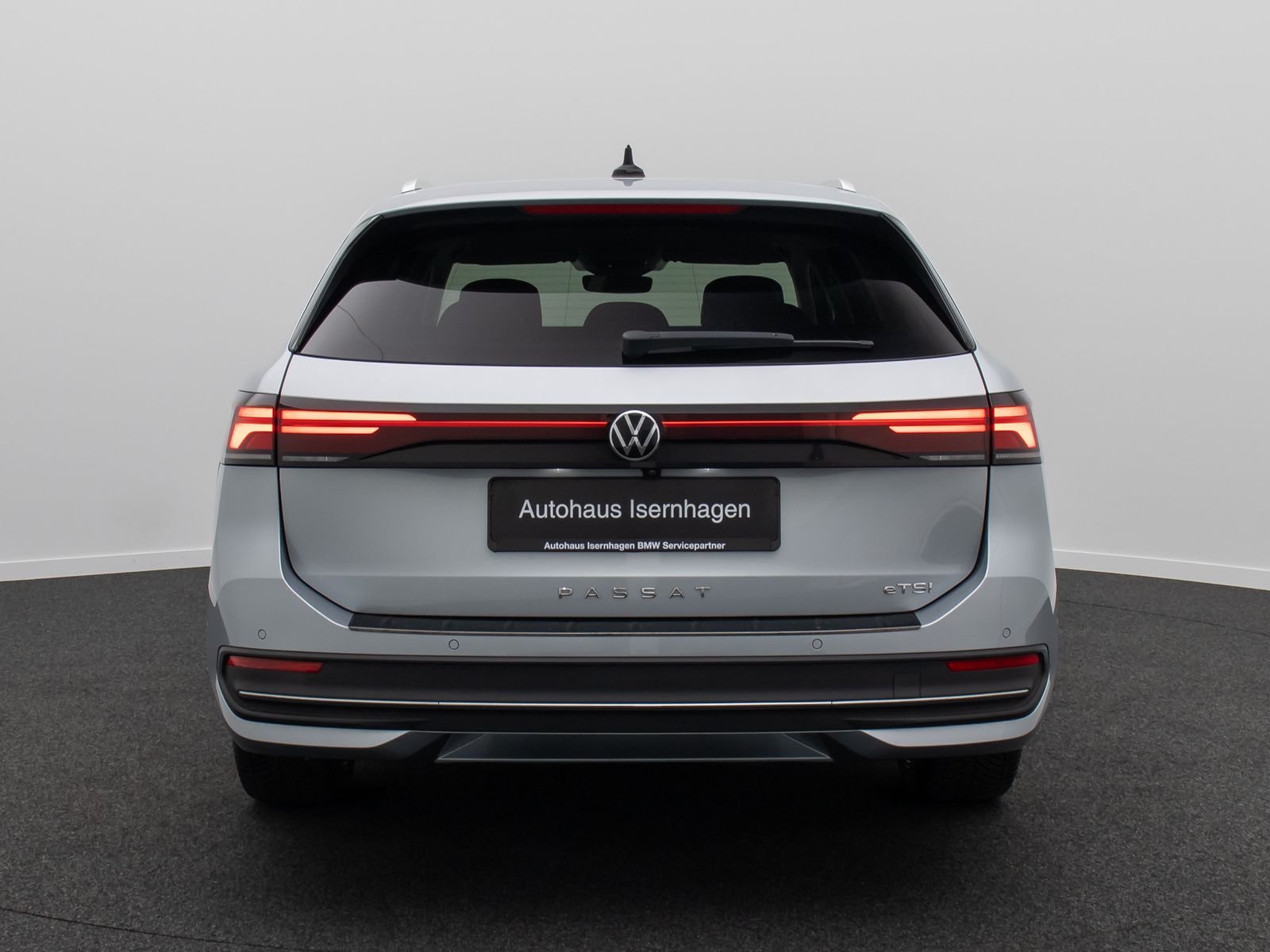 Fahrzeugabbildung Volkswagen Passat 1.5 eHybrid Business 360° AHK ACC Massage
