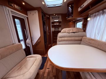 HYMER ERIBA HYMERCAR B-Klasse 678 NAVIKAMSATTVKLIMABACKOFENSOLA