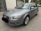Audi A4 1.6 Avant Kombi 102 PS - Audi A4 mit Benzin-Antrieb: Kombi, 1.6
