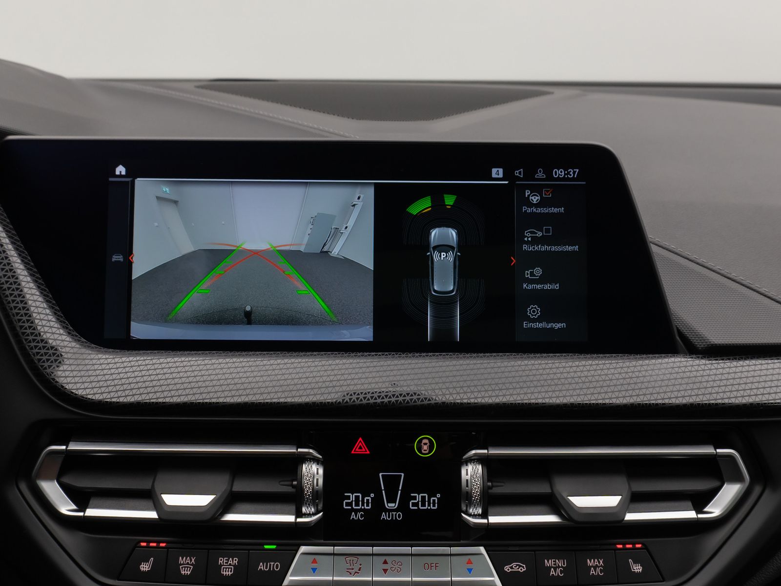 Fahrzeugabbildung BMW 118i M Sport Panorama Kamera HUD DAB H/K Komfort