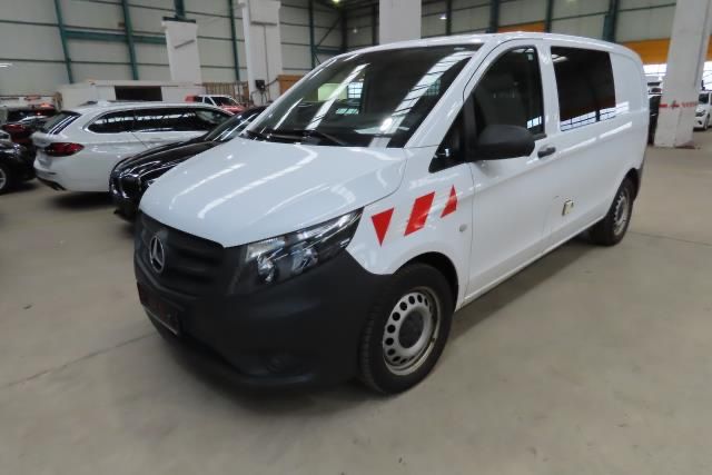 Mercedes-Benz Vito Kasten 114 4x4 ALLRAD+BÜRO+Stromversorgung!