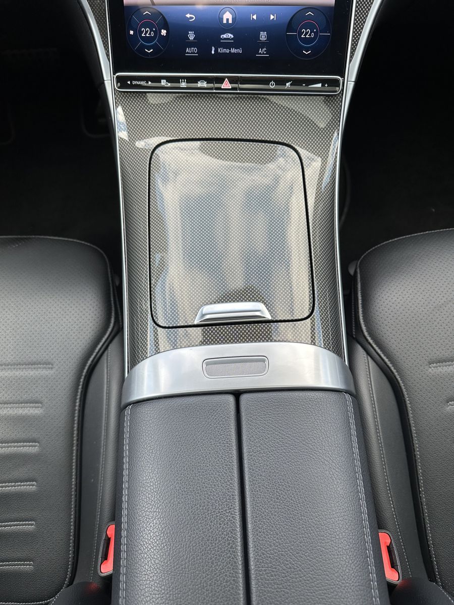 Fahrzeugabbildung Mercedes-Benz C 300d T AMG Line NAV+LED+HUD+PANORAMA+ACC+AHK