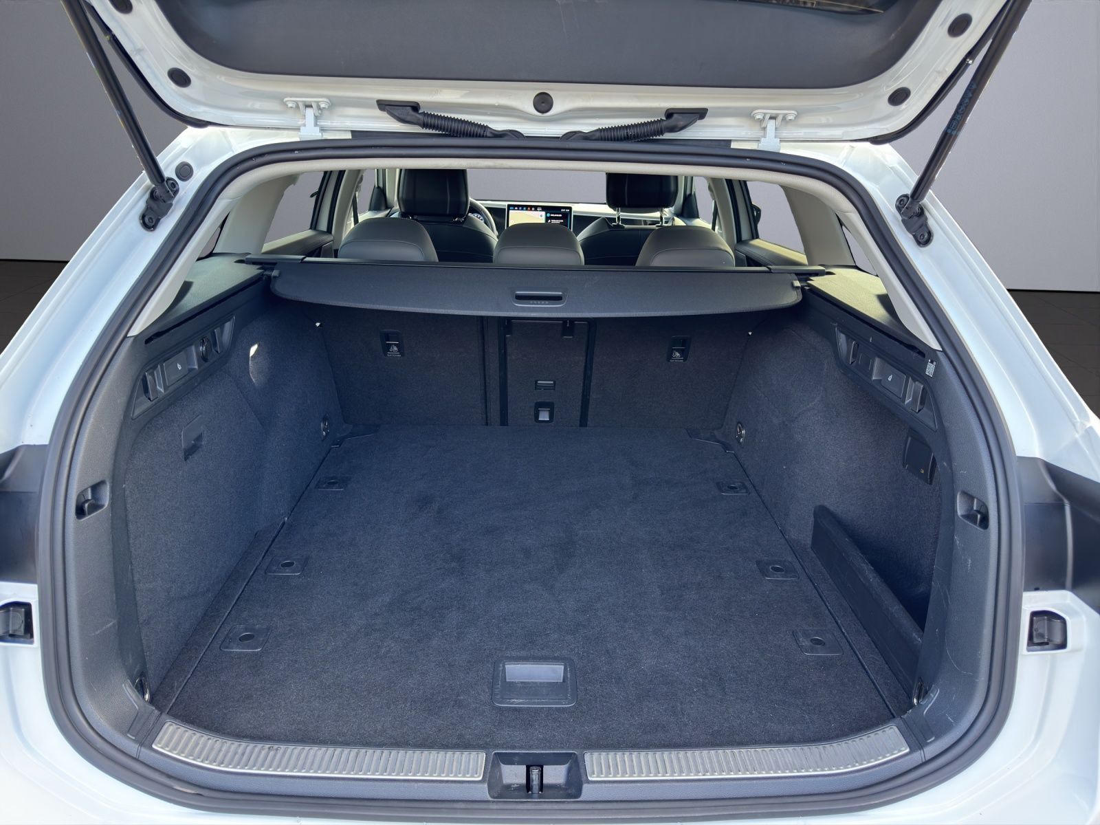 Volkswagen Passat Variant - Bild 16
